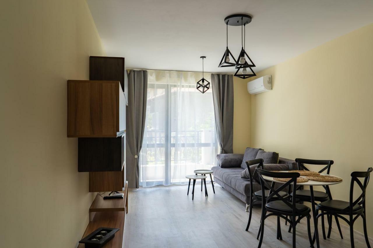 La Familia Apartments Βάρνα Εξωτερικό φωτογραφία