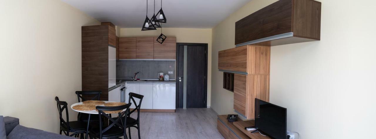 La Familia Apartments Βάρνα Εξωτερικό φωτογραφία