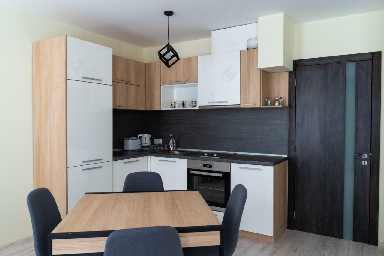 La Familia Apartments Βάρνα Εξωτερικό φωτογραφία