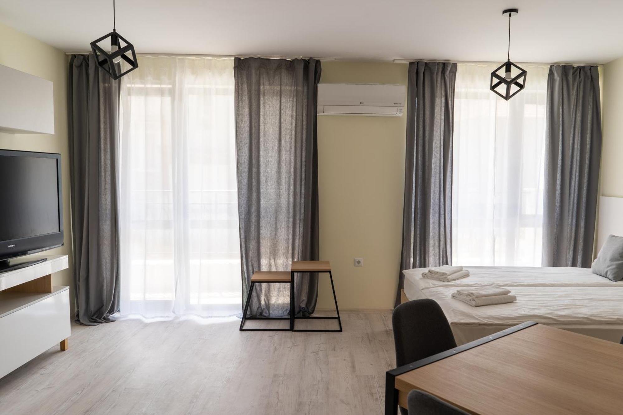 La Familia Apartments Βάρνα Εξωτερικό φωτογραφία