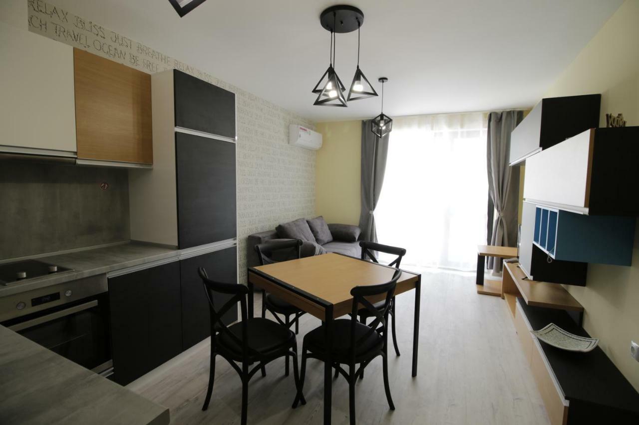 La Familia Apartments Βάρνα Εξωτερικό φωτογραφία