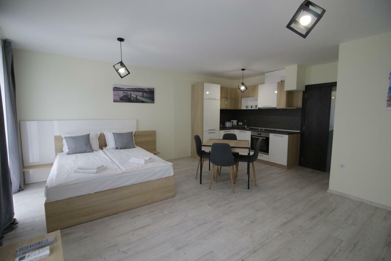 La Familia Apartments Βάρνα Εξωτερικό φωτογραφία