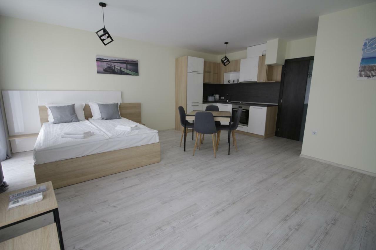 La Familia Apartments Βάρνα Εξωτερικό φωτογραφία