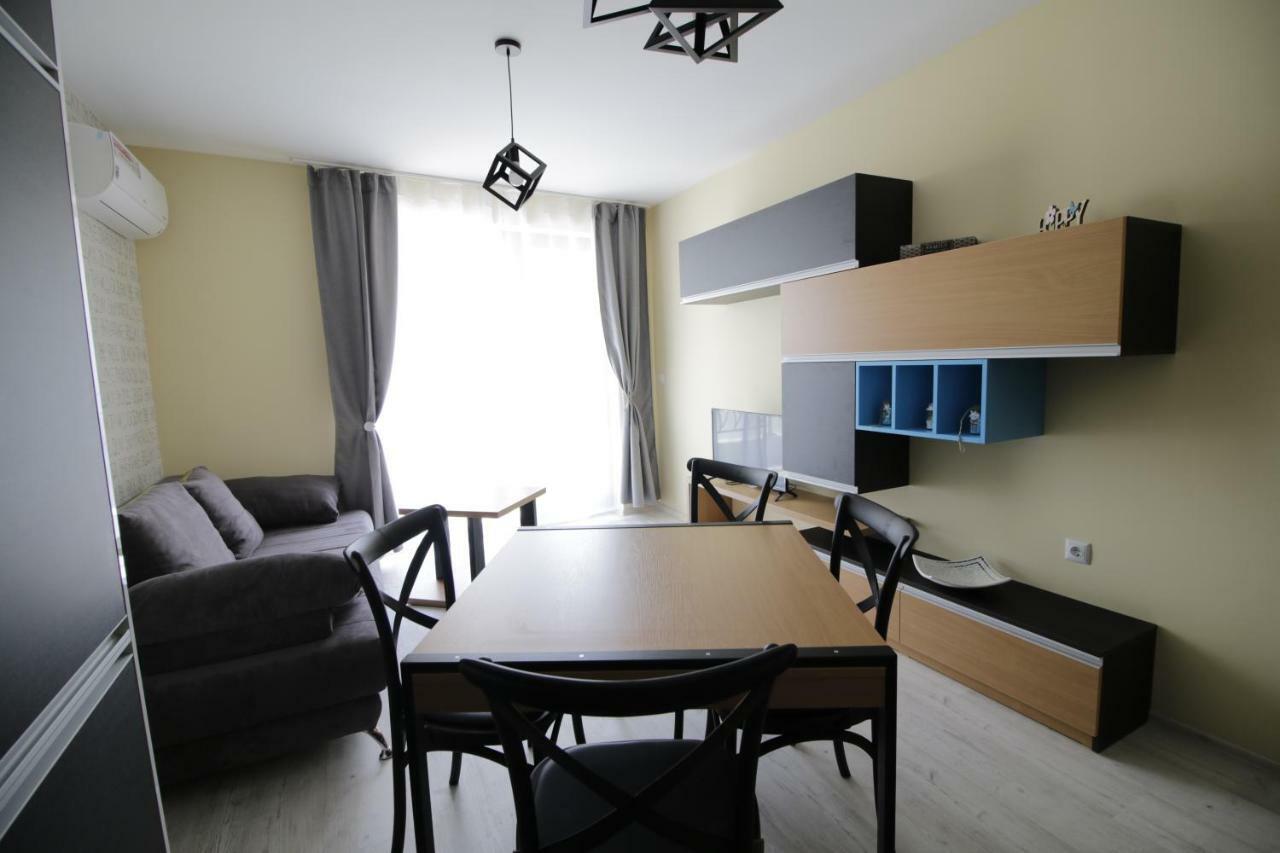 La Familia Apartments Βάρνα Εξωτερικό φωτογραφία