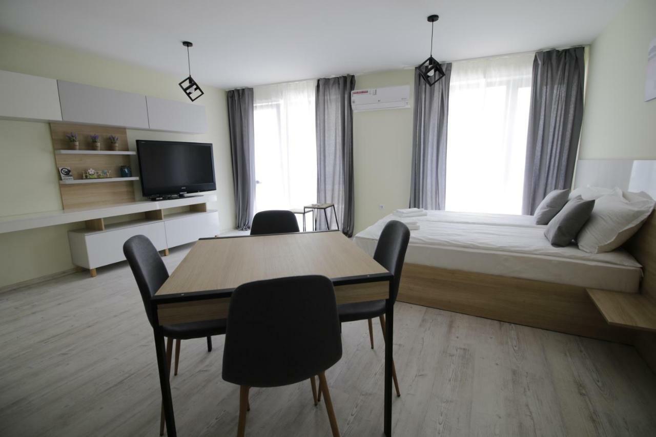 La Familia Apartments Βάρνα Εξωτερικό φωτογραφία