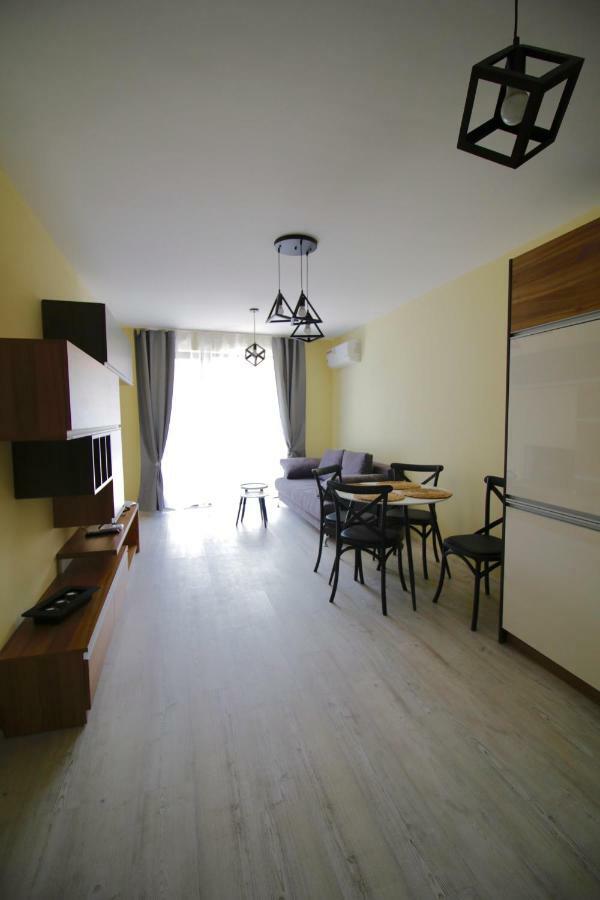 La Familia Apartments Βάρνα Εξωτερικό φωτογραφία