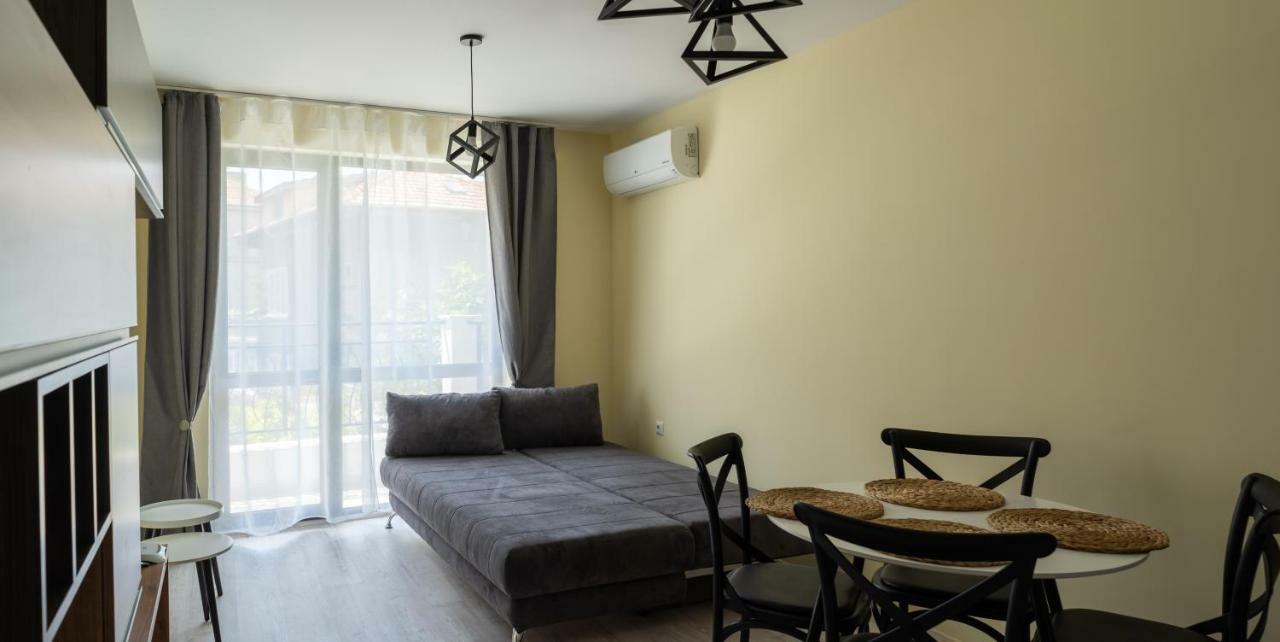 La Familia Apartments Βάρνα Εξωτερικό φωτογραφία