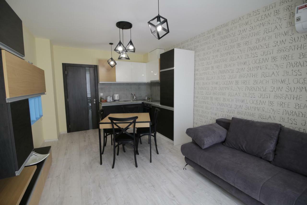 La Familia Apartments Βάρνα Εξωτερικό φωτογραφία